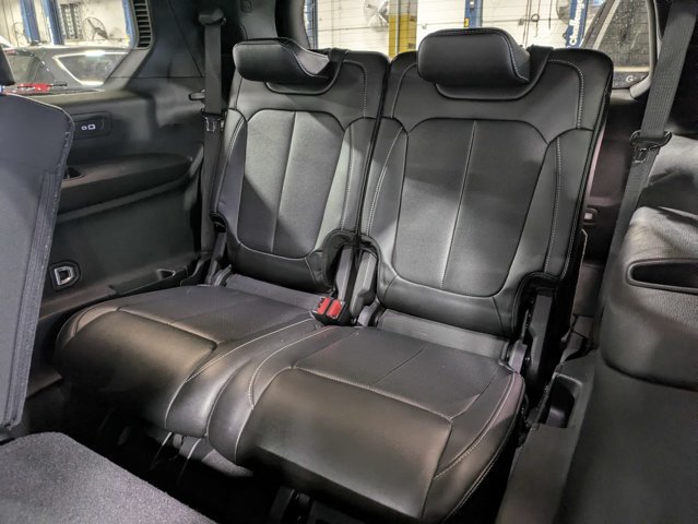 Certified 2025 Jeep Grand Cherokee L Limited w/ Luxury Tech Group II RWD image 15