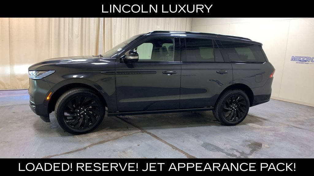 Used 2025 Lincoln Navigator Reserve w/ Jet Appearance Package AWD/4WD image 6