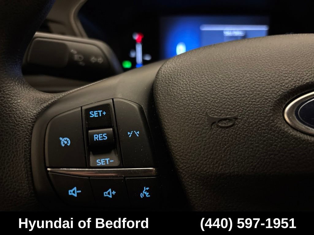 Used 2025 Ford Escape Active AWD/4WD image 16