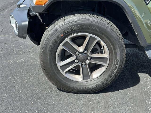 Used 2021 Jeep Wrangler Unlimited Sahara w/ Uconnect 4C Nav & Sound Group AWD/4WD image 8
