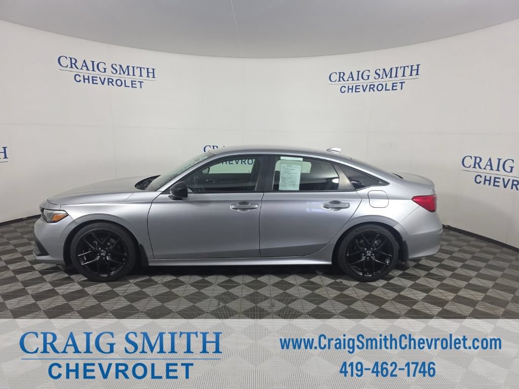 Used 2023 Honda Civic Sport image 2