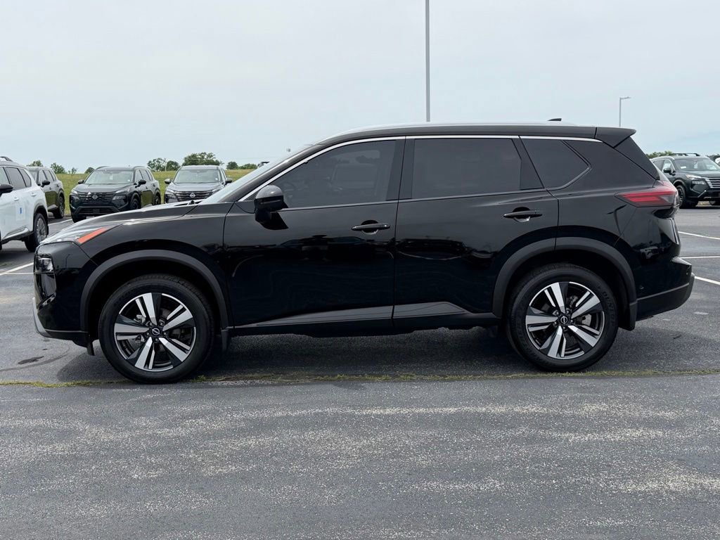 Used 2025 Nissan Rogue SL FWD image 8