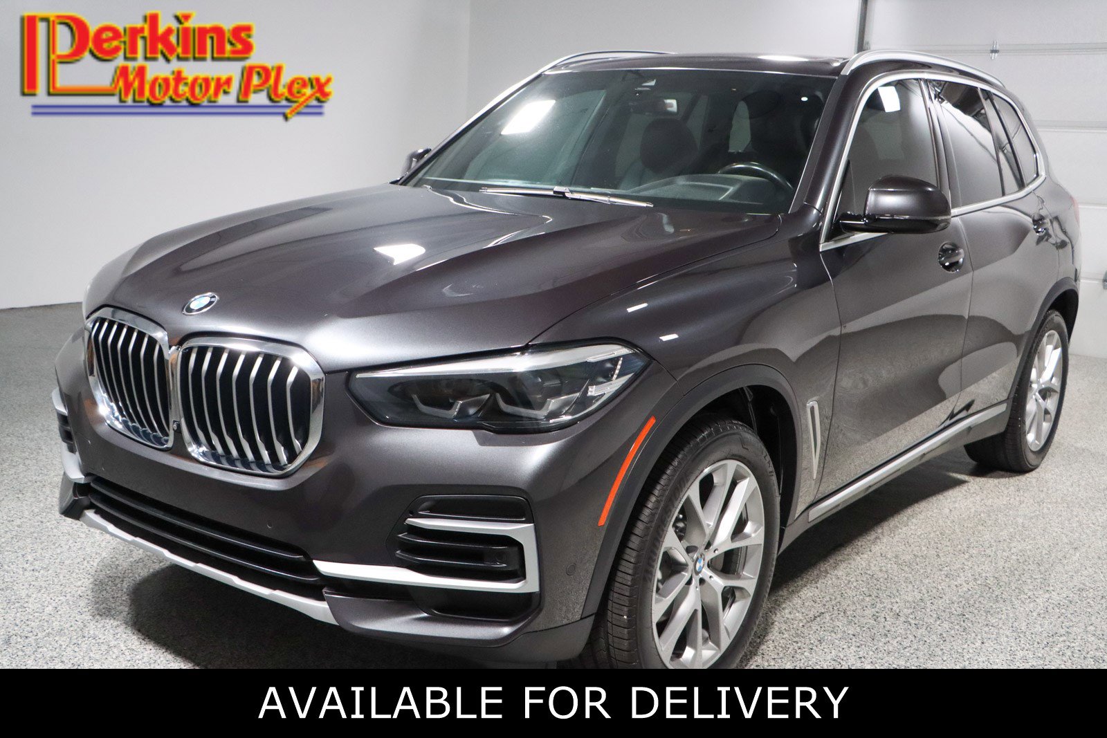 Used 2022 BMW X5 sDrive40i w/ Parking Assistance Package image 1