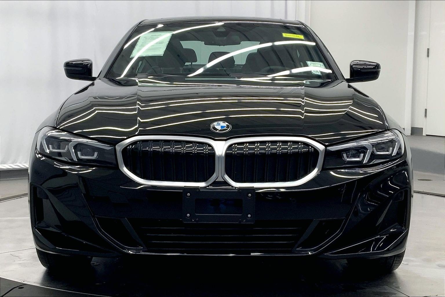Used 2025 BMW 330i xDrive Sedan w/ Premium Package AWD/4WD image 2