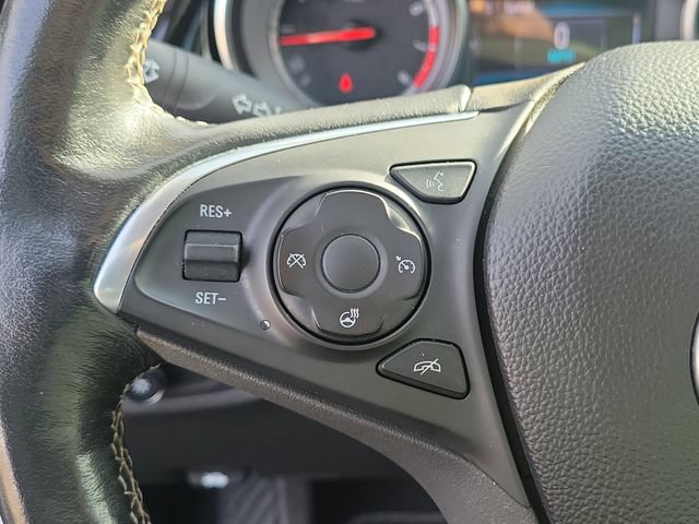 Used 2018 Buick Regal Essence FWD image 11