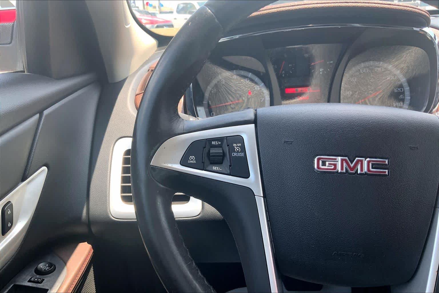 Used 2013 GMC Terrain SLT w/ Chrome and Technology Package FWD image 24