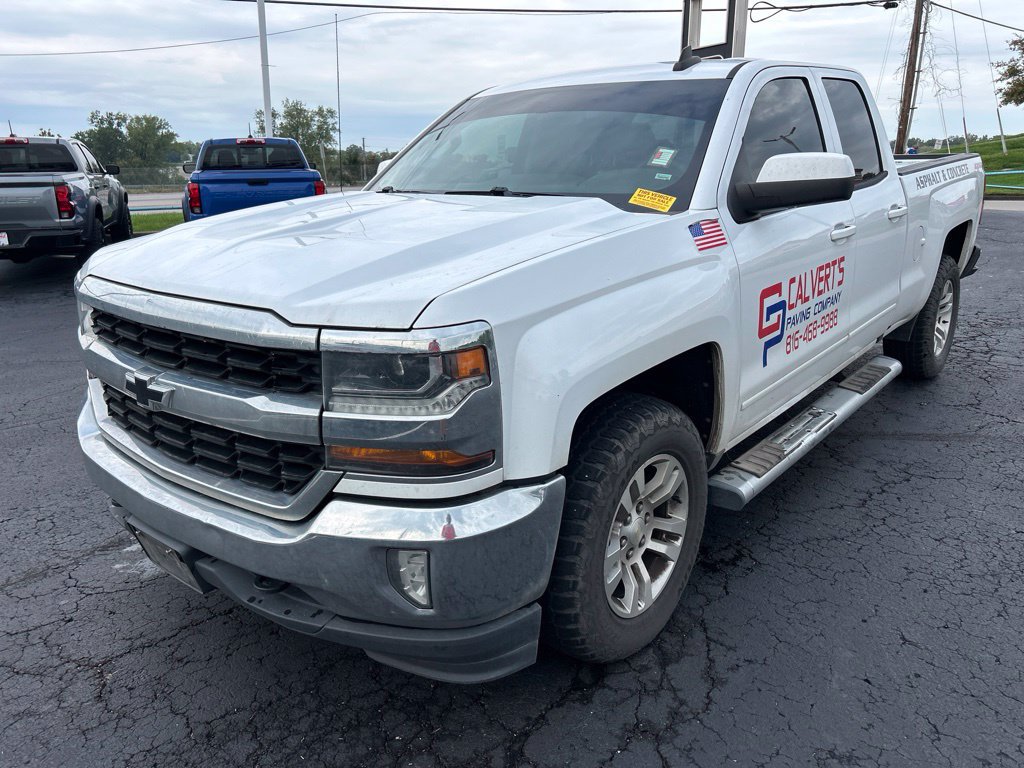Used 2017 Chevrolet Silverado 1500 LT w/ All Star Edition AWD/4WD image 9