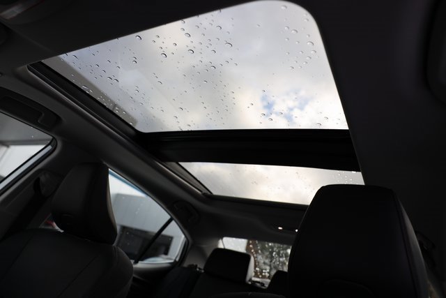 Used 2025 Toyota Camry XLE image 38