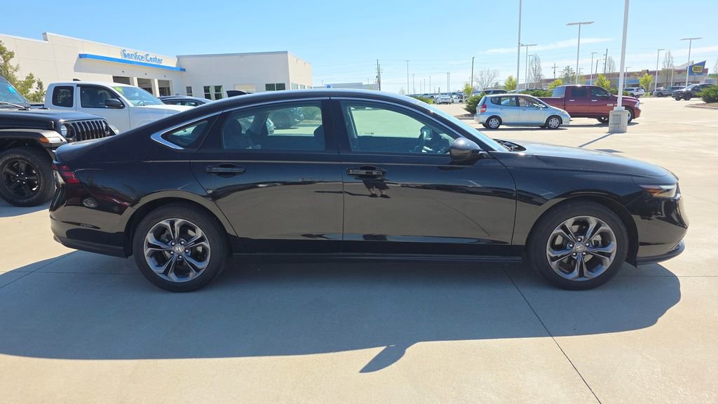Used 2023 Honda Accord EX image 6
