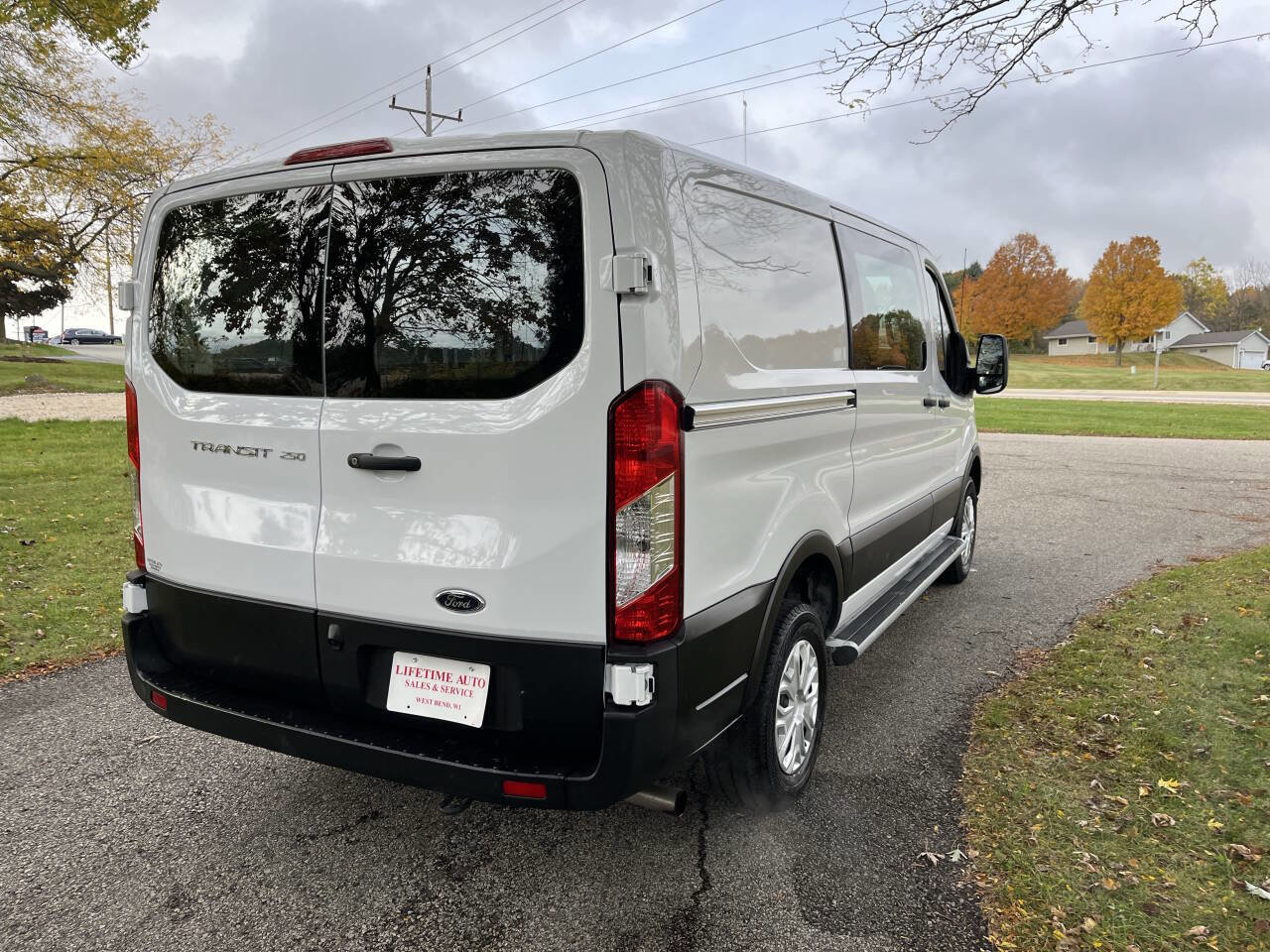 Used 2024 Ford Transit 250 Low Roof w/ Exterior Upgrade Package image 5