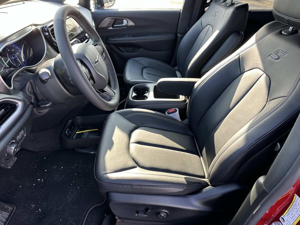 New 2026 Chrysler Pacifica Select w/ S Appearance Package FWD image 14