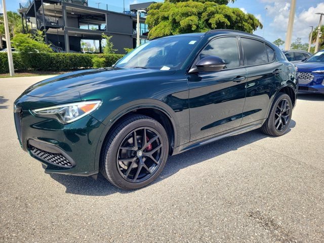 Used 2021 Alfa Romeo Stelvio Ti Sport AWD/4WD image 4