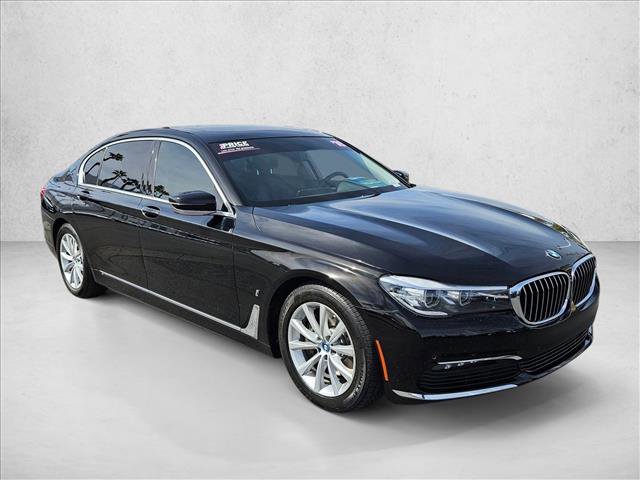Used 2018 BMW 740e xDrive video 3