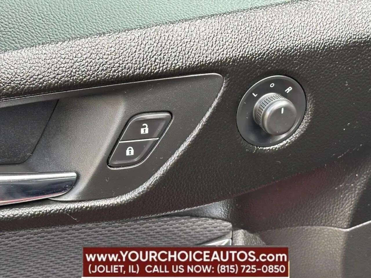 Used 2019 Chevrolet Cruze LT w/ Convenience Package FWD image 17