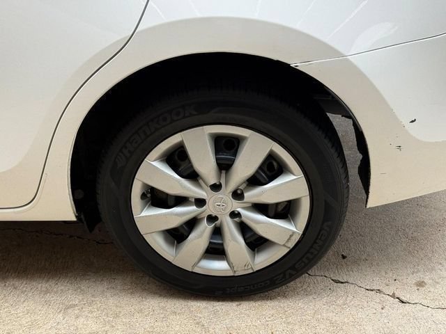 Used 2014 Toyota Corolla LE FWD image 5