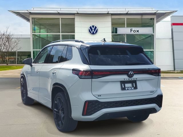 New 2026 Volkswagen Tiguan SE R-Line AWD/4WD image 3