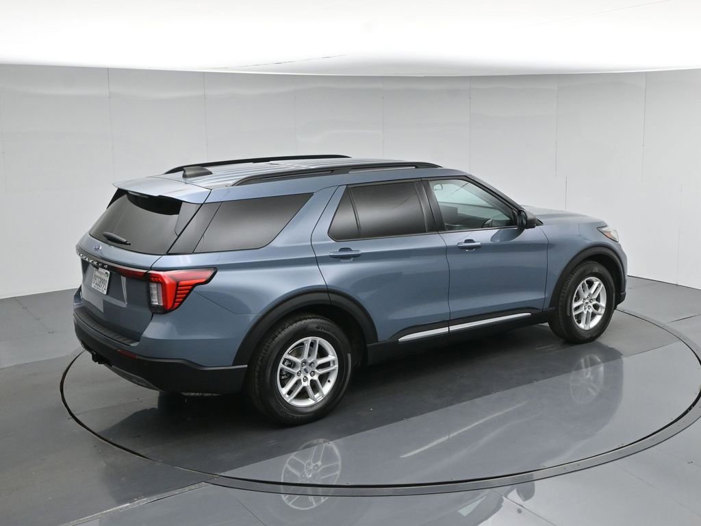 Used 2025 Ford Explorer Active w/ Active Comfort Package image 43