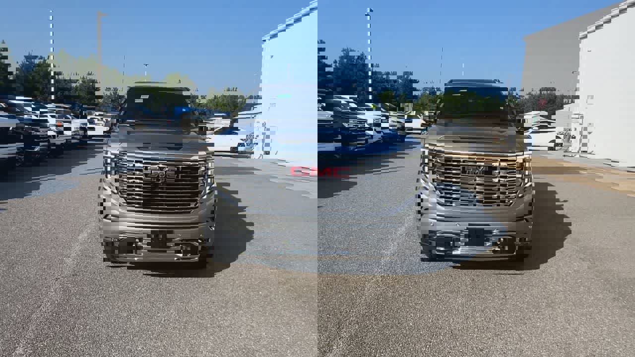 Used 2024 GMC Sierra 1500 Denali image 3