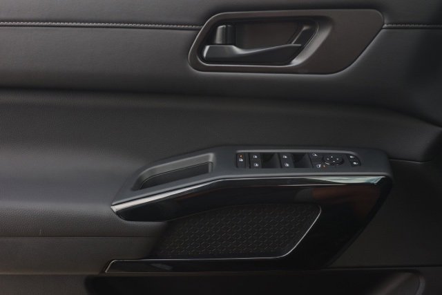 New 2025 Nissan Pathfinder SV image 24