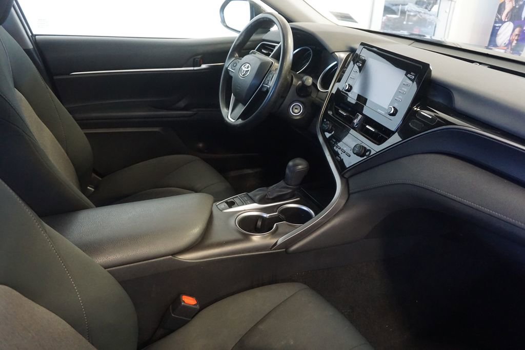 Used 2022 Toyota Camry LE AWD/4WD image 12