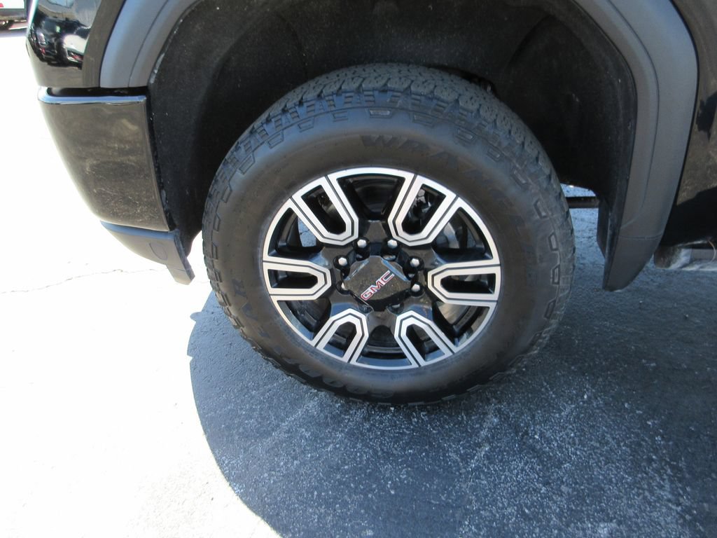 Certified 2022 GMC Sierra 2500 AT4 w/ AT4 Premium Plus Package AWD/4WD image 15