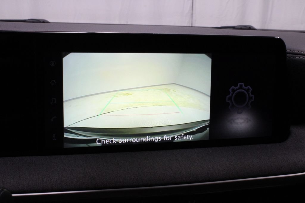 Used 2025 Nissan Kicks SV FWD image 3