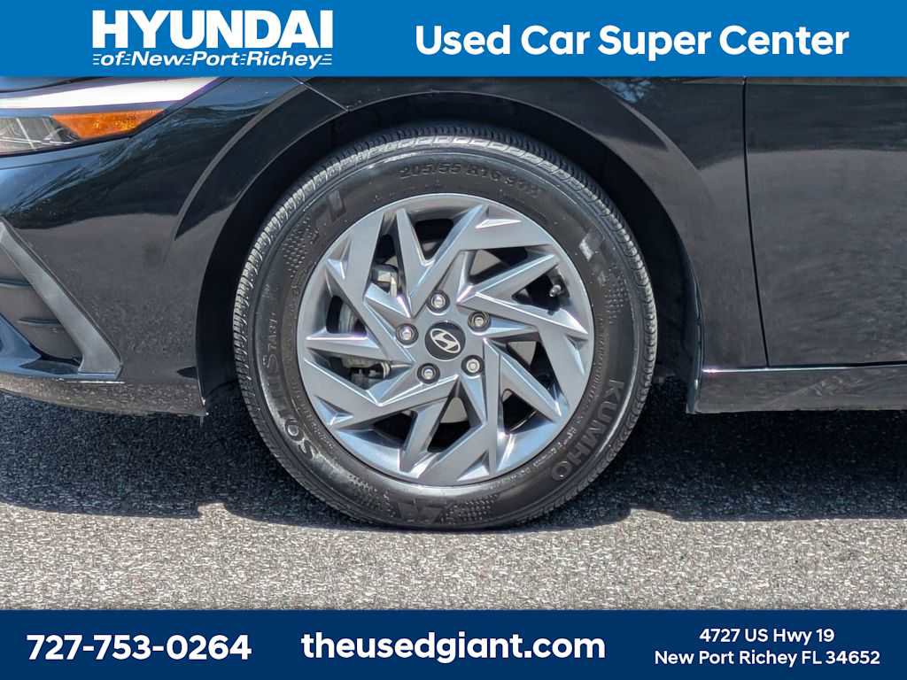 Used 2024 Hyundai Elantra SEL FWD image 10