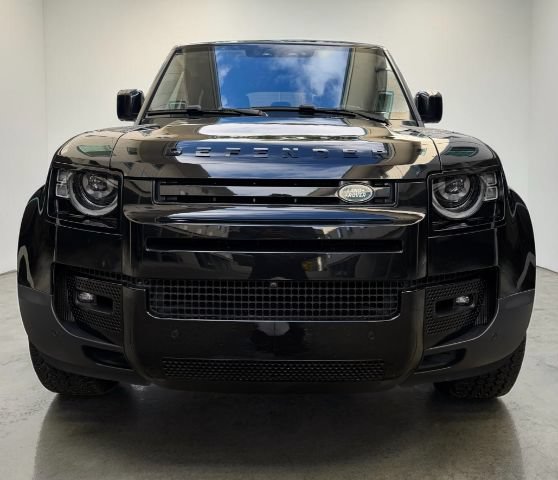 Used 2020 Land Rover Defender 110 First Edition AWD/4WD image 9