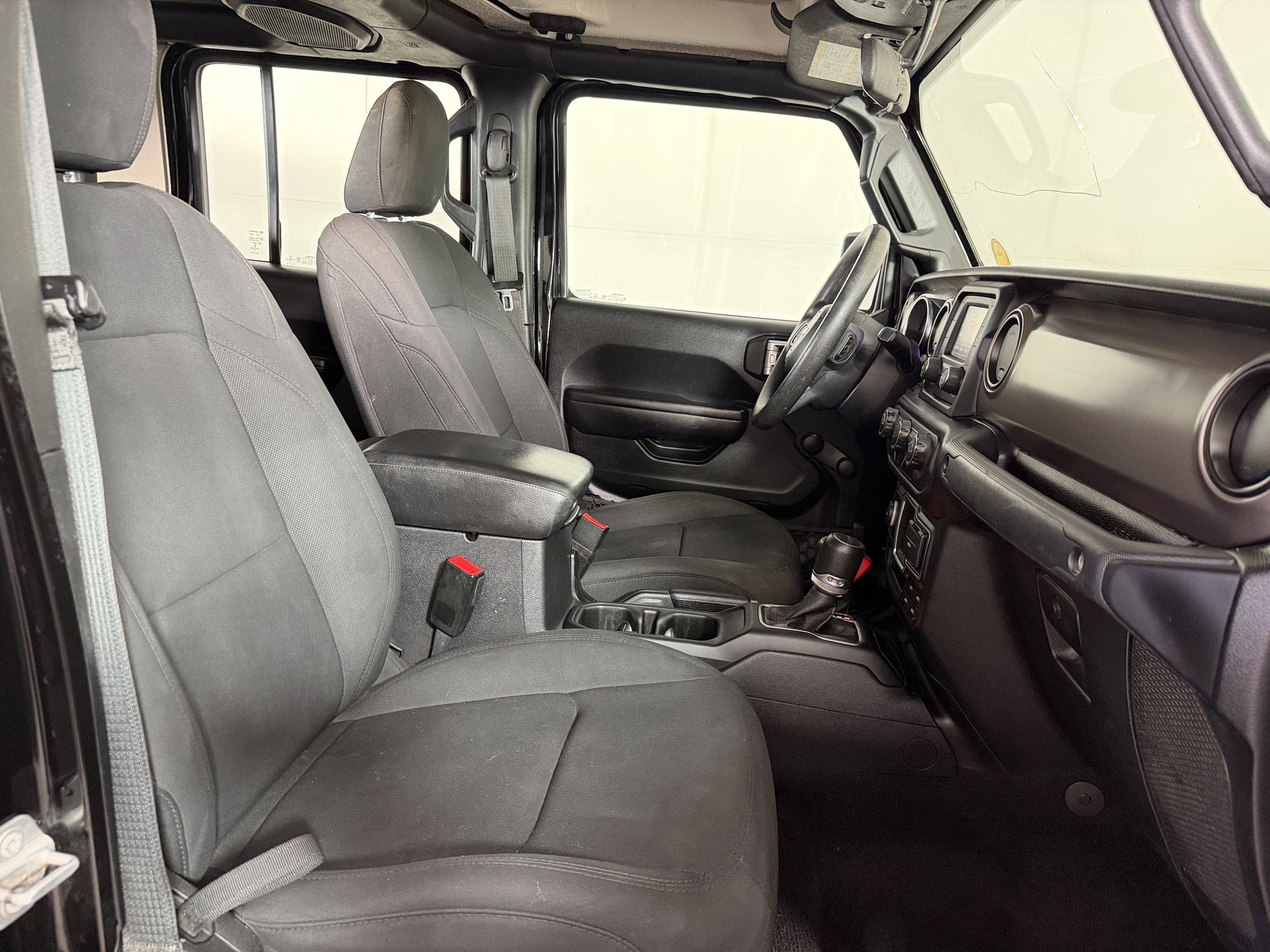 Used 2021 Jeep Gladiator Sport AWD/4WD image 23