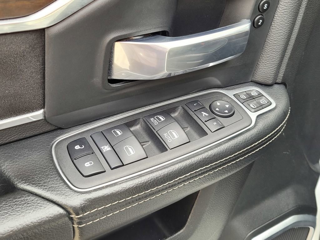 Used 2024 RAM 2500 Laramie image 16