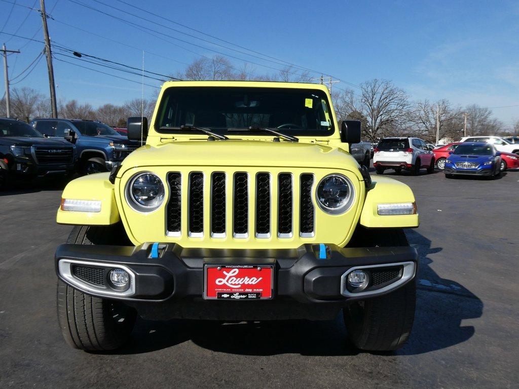 Used 2023 Jeep Wrangler Unlimited Sahara w/ Cold Weather Group image 9