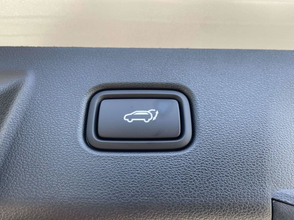 New 2026 Hyundai Tucson SEL Plus w/ Tow & Go Package FWD image 12