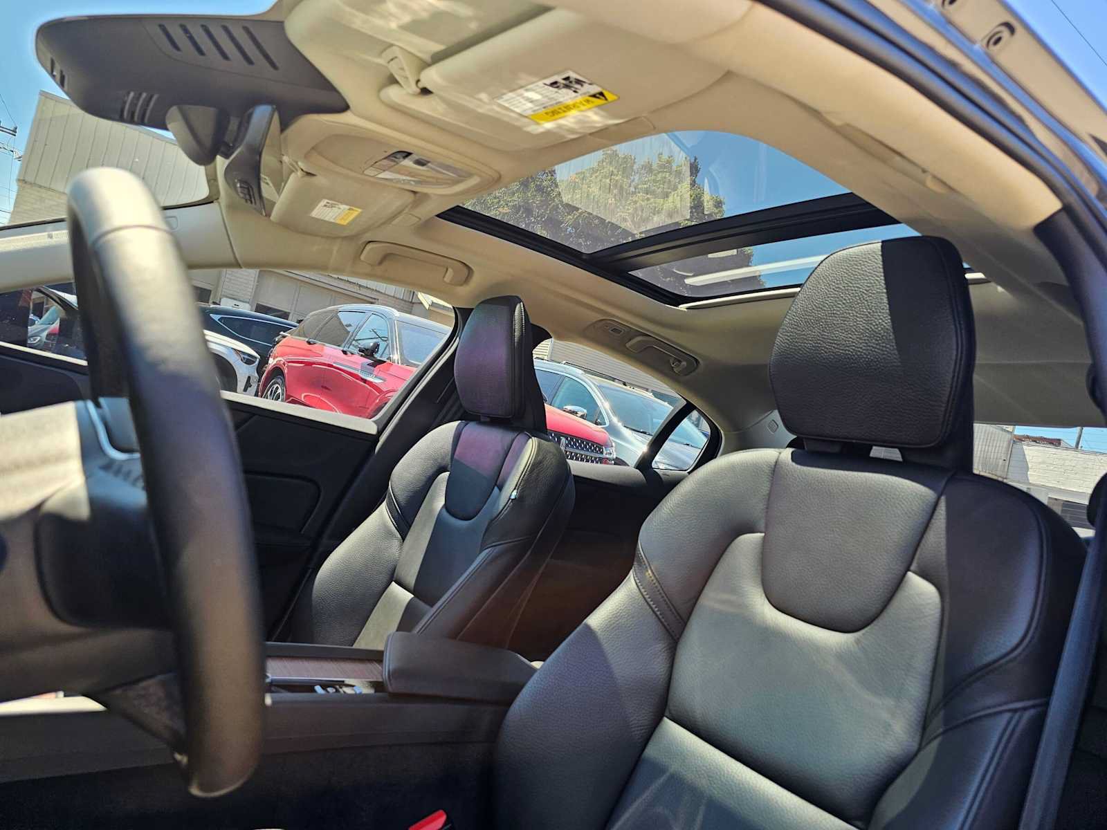 Certified 2024 Volvo S60 B5 Plus AWD/4WD image 22