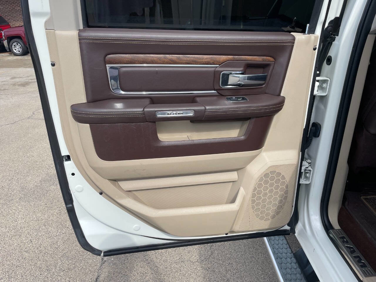 Used 2017 RAM 2500 Longhorn image 21