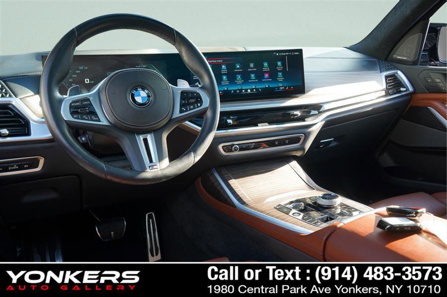 Used 2024 BMW X7 M60i w/ Executive Package image 37