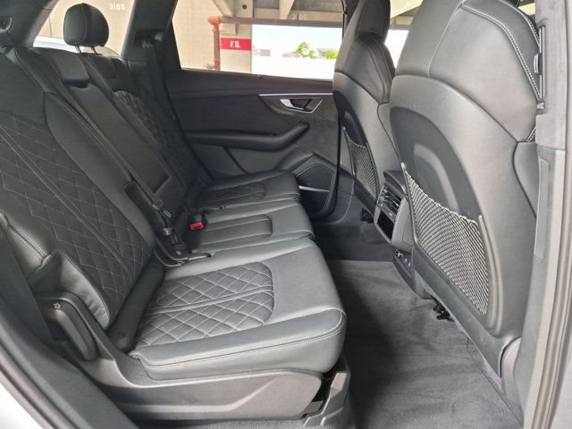 Certified 2023 Audi SQ7 Prestige w/ Prestige Package AWD/4WD image 19