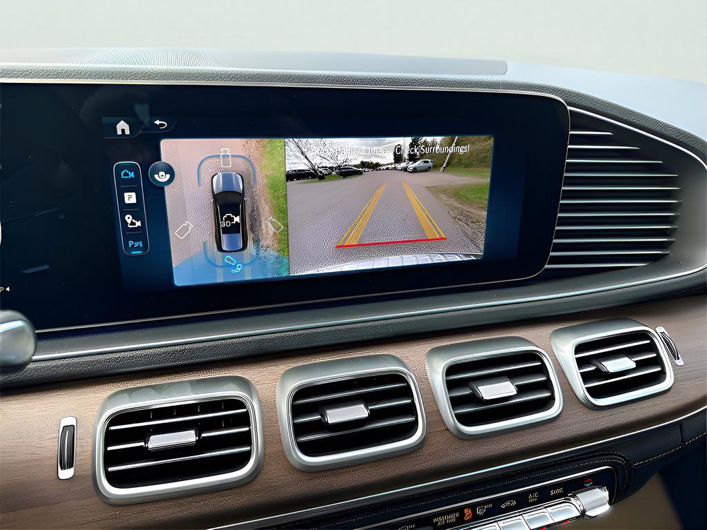 New 2026 Mercedes-Benz GLS 580 4MATIC image 16