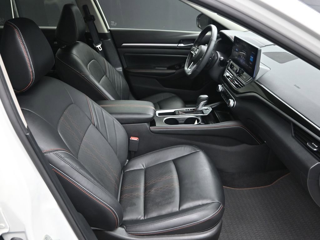 Used 2024 Nissan Altima 2.5 SR w/ SR Premium Package image 36