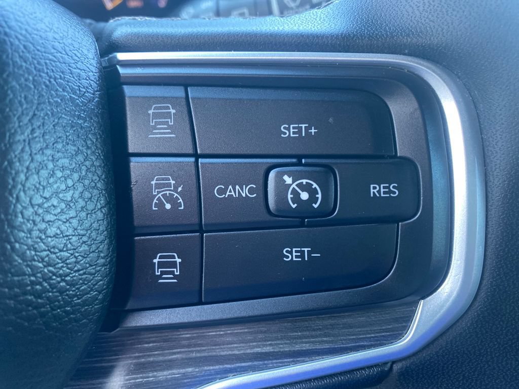 Used 2024 Jeep Wagoneer Series II w/ Flexible Seating Group RWD image 31