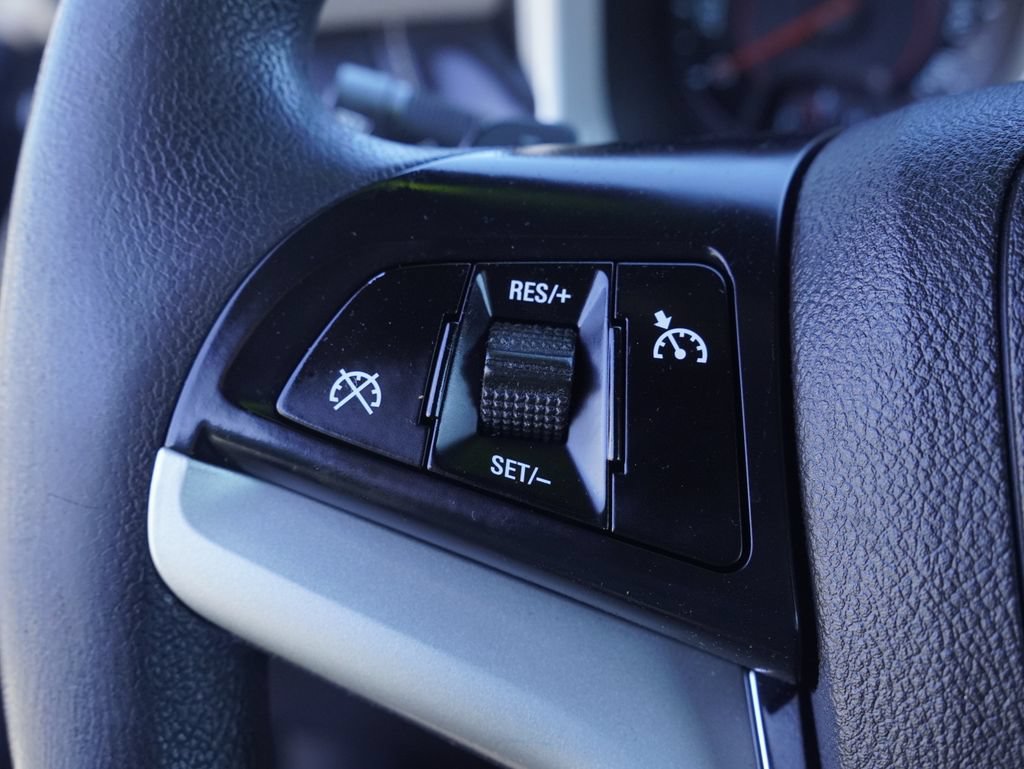 Used 2015 Chevrolet Camaro LS RWD image 15