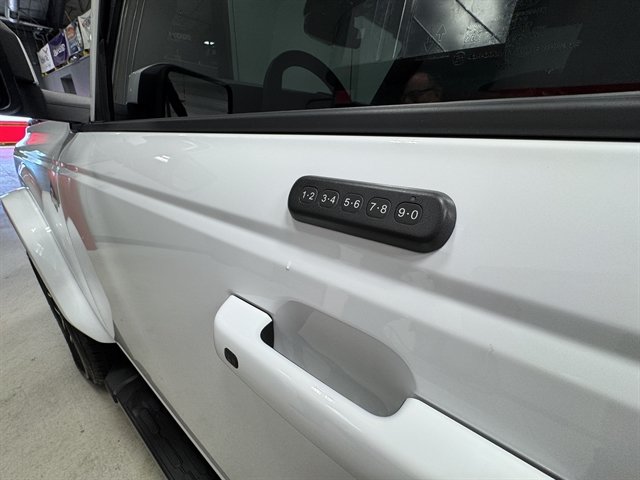 Used 2021 Ford Bronco Outer Banks AWD/4WD image 20