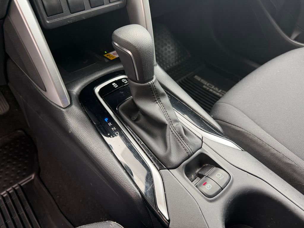 Used 2023 Toyota Corolla Cross LE image 17