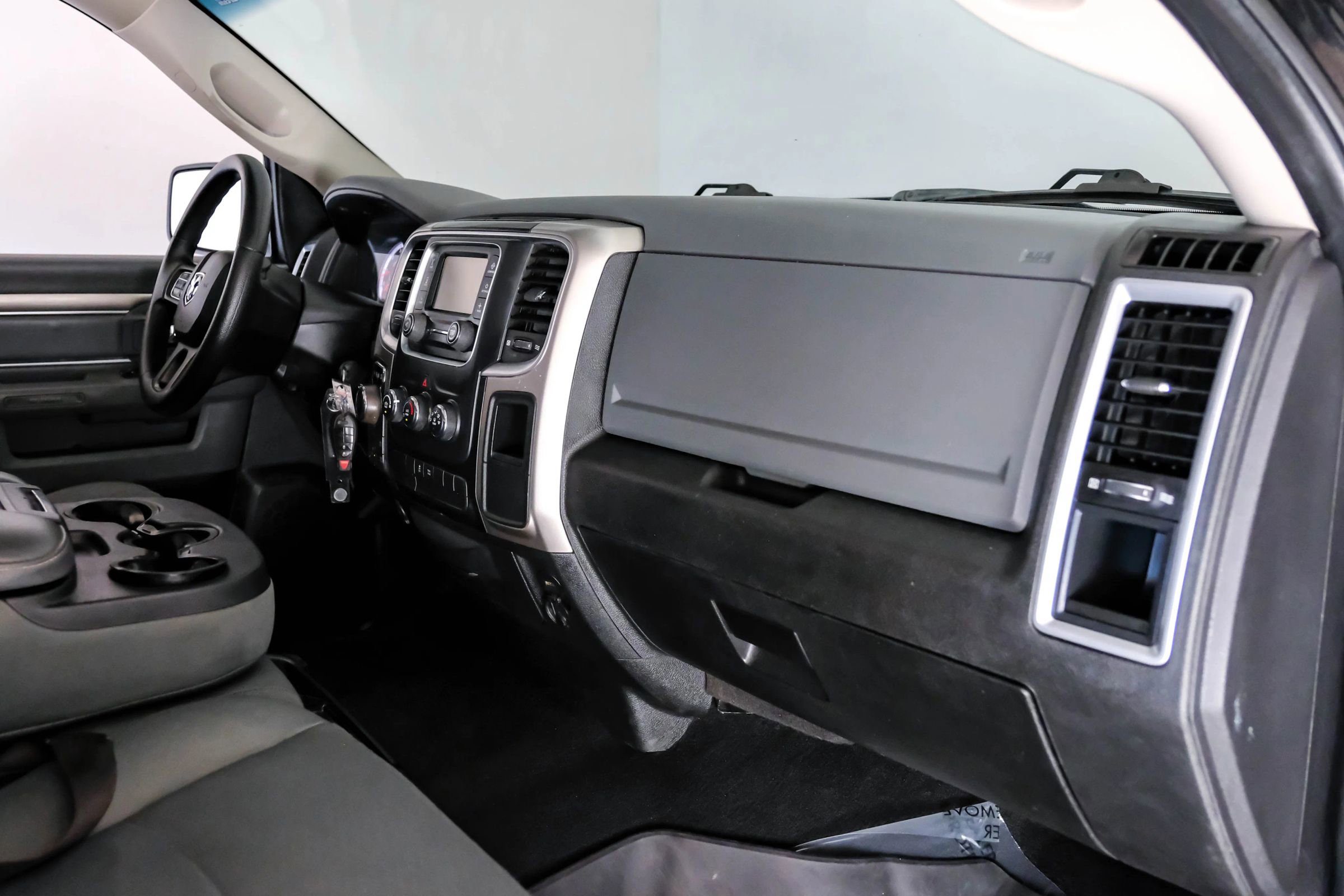 Used 2019 RAM 1500 Classic SLT image 11