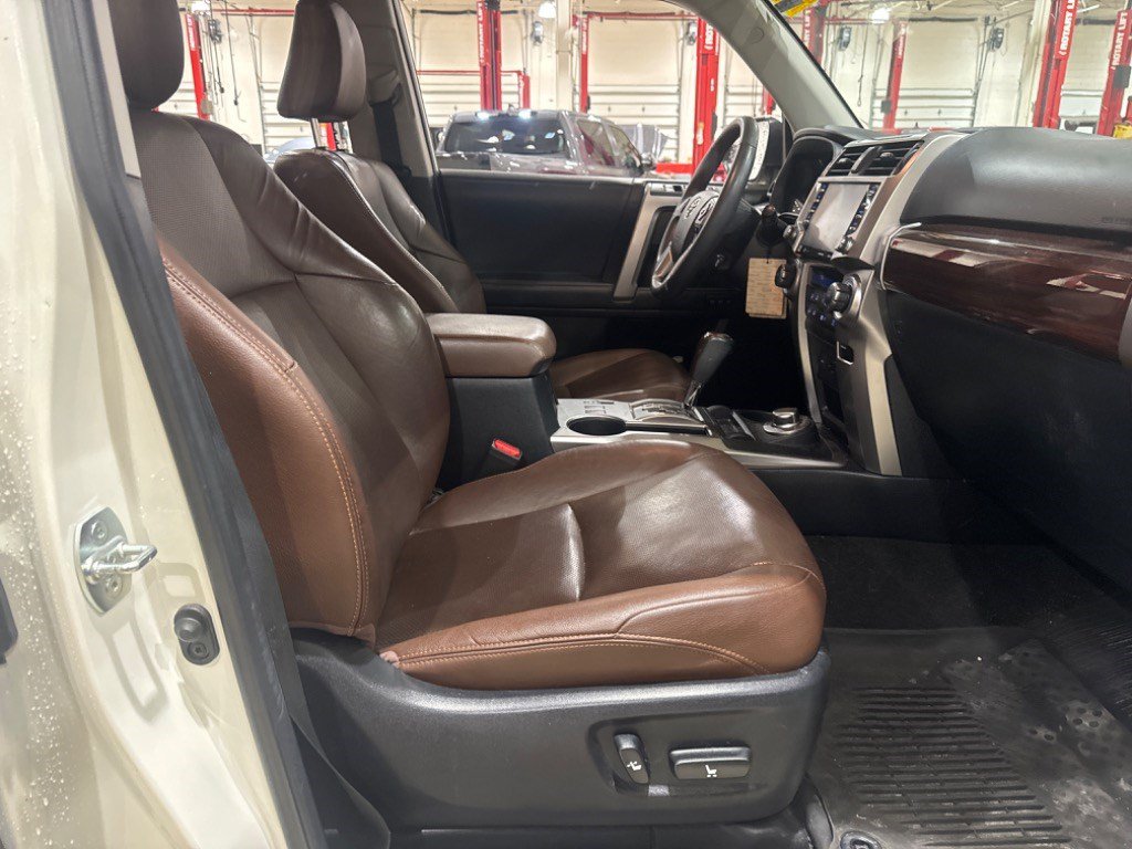 Used 2020 Toyota 4Runner Limited AWD/4WD image 7