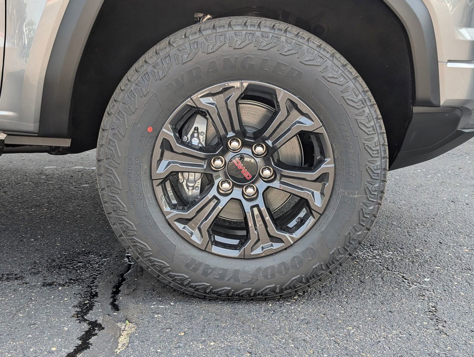 New 2025 GMC Canyon Elevation w/ Convenience Package image 34