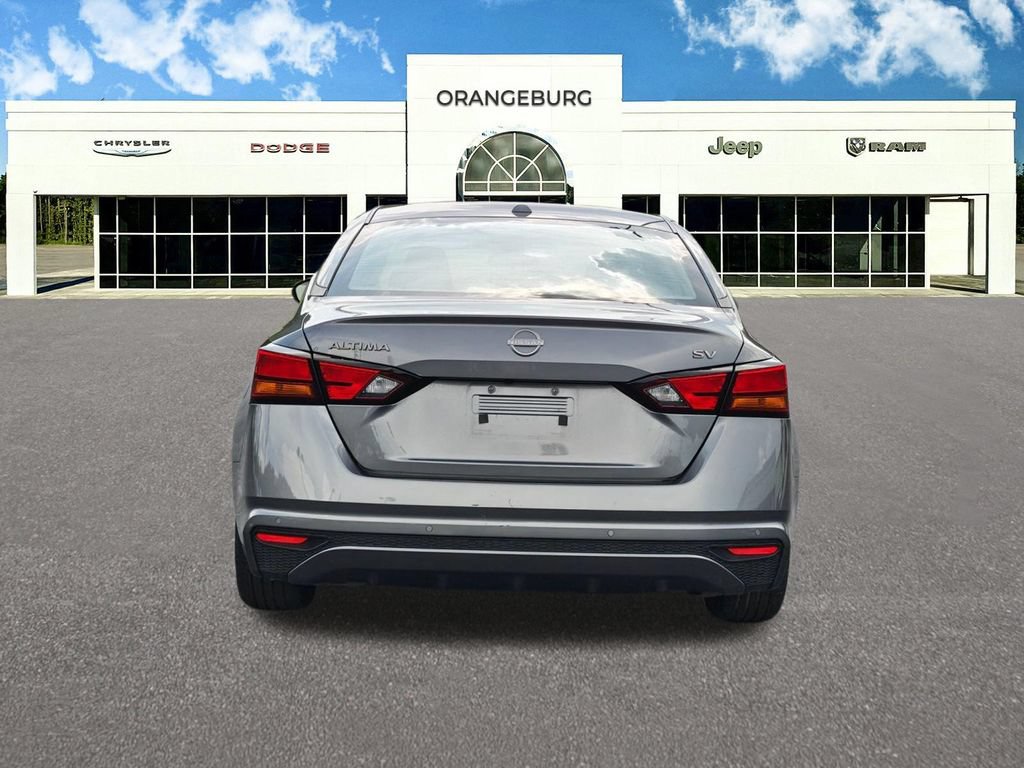 Used 2024 Nissan Altima 2.5 SV FWD image 6