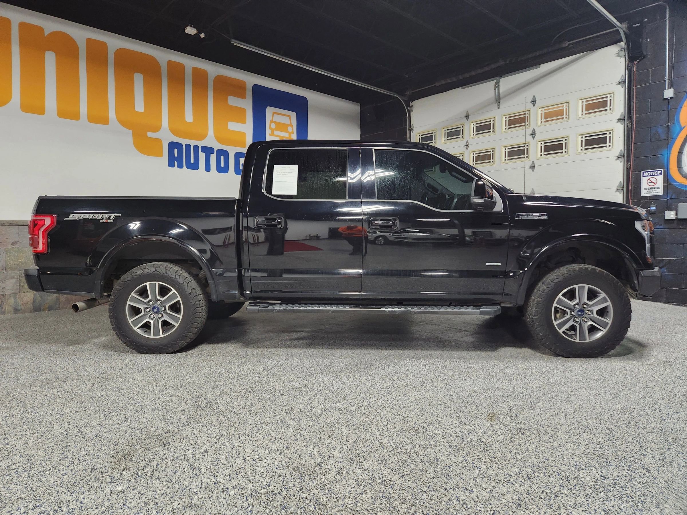Used 2017 Ford F150 Lariat w/ Equipment Group 502A Luxury image 2