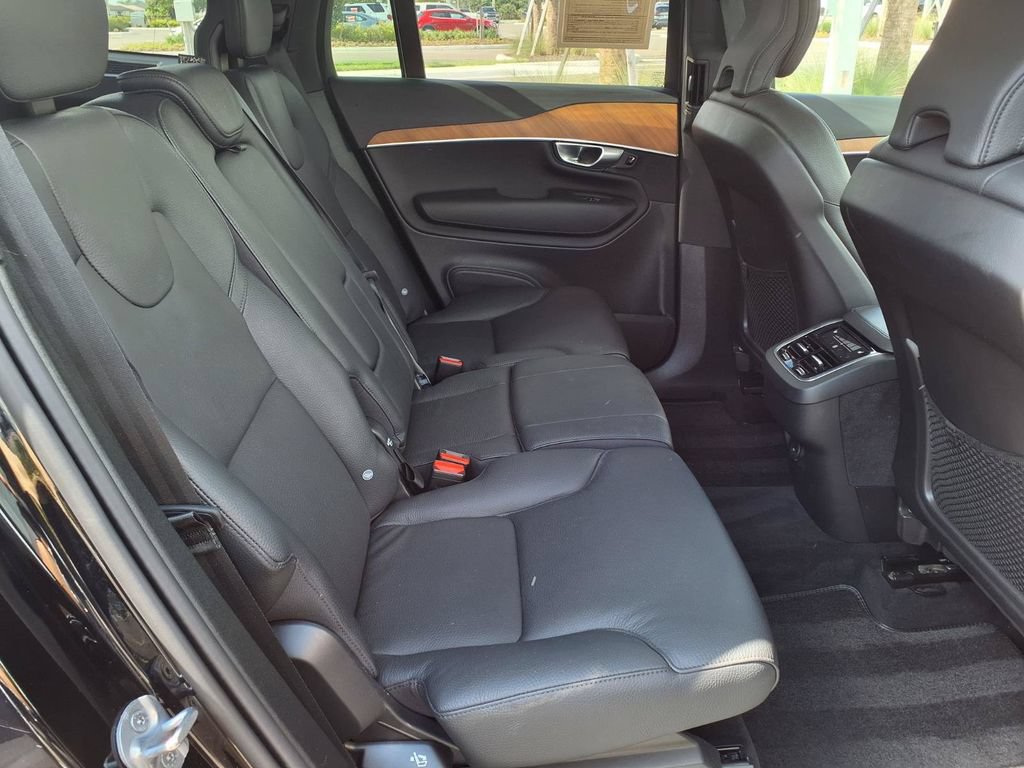 Used 2024 Volvo XC90 B6 Plus AWD/4WD image 14