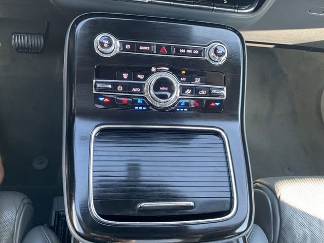 Used 2022 Lincoln Nautilus Reserve w/ Equipment Group 202A image 18