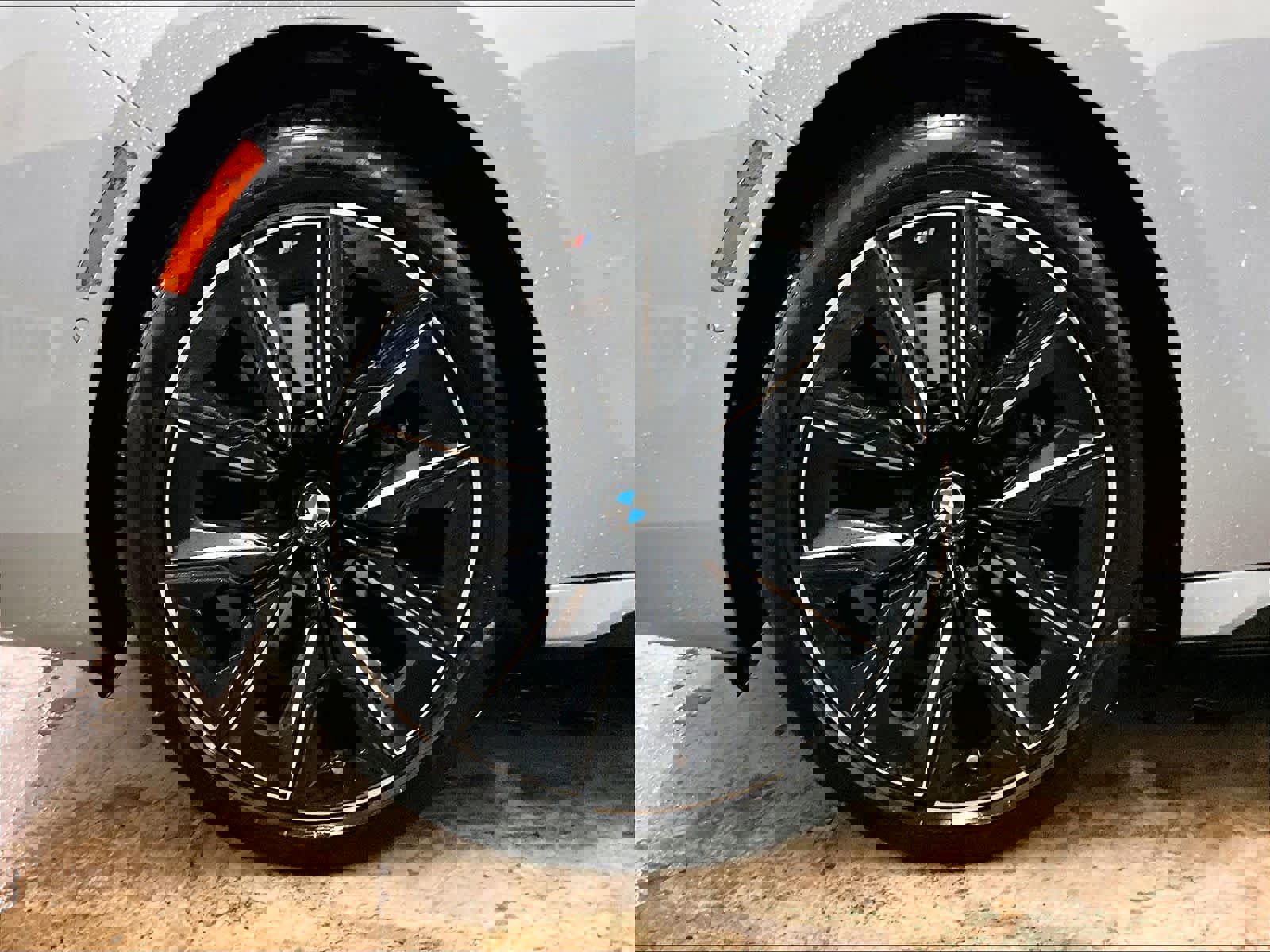 Certified 2025 BMW 760i xDrive image 11